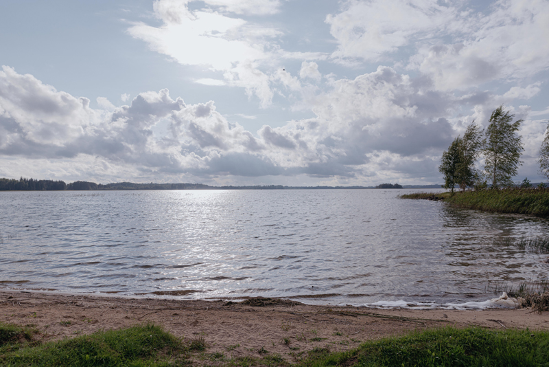 Kalna Raskumi, Viesu nams, Vecpiebalga, Alauksta ezers | Tent rental by the water, Alauksta lake in Vecpiebalga