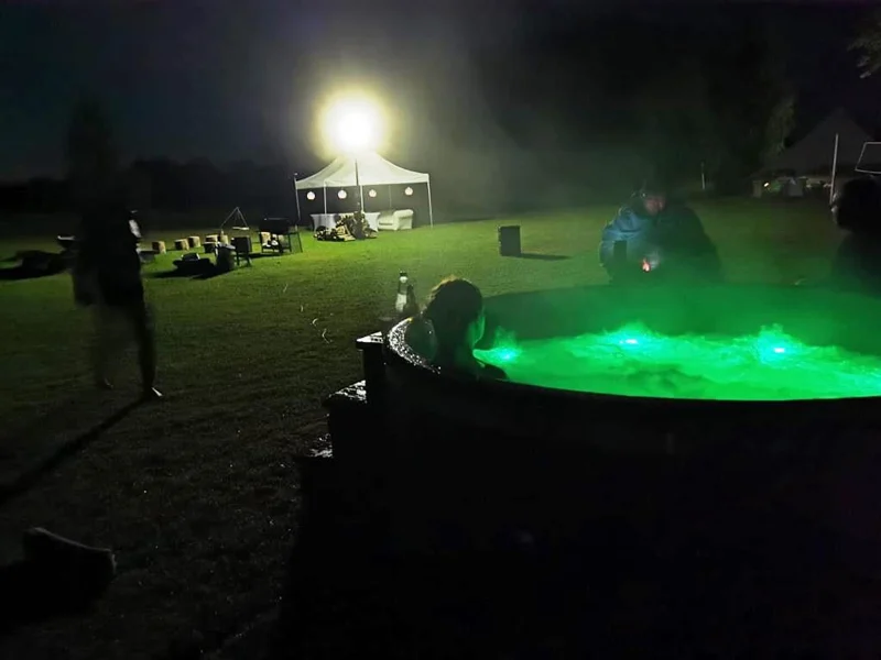 Kalna Raskumi, Viesu nams, Vecpiebalga, Alauksta ezers | Hot tub for rent on the shore of Alauksta lake, Vecpiebalga