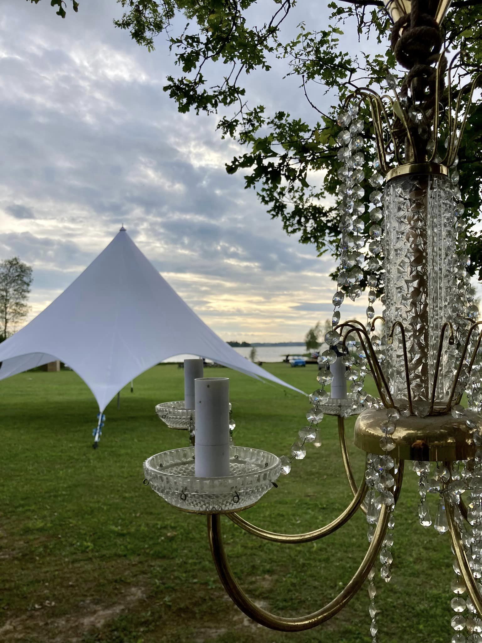 Kalna Raskumi, Viesu nams, Vecpiebalga, Alauksta ezers | Tent rental by the water, Alauksta lake in Vecpiebalga