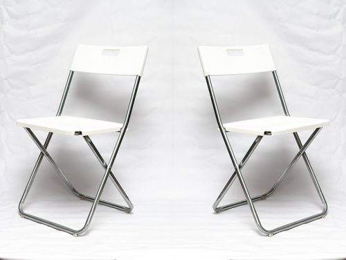 Kalna Raskumi, Viesu nams, Vecpiebalga, Alauksta ezers | White folding chair for rent